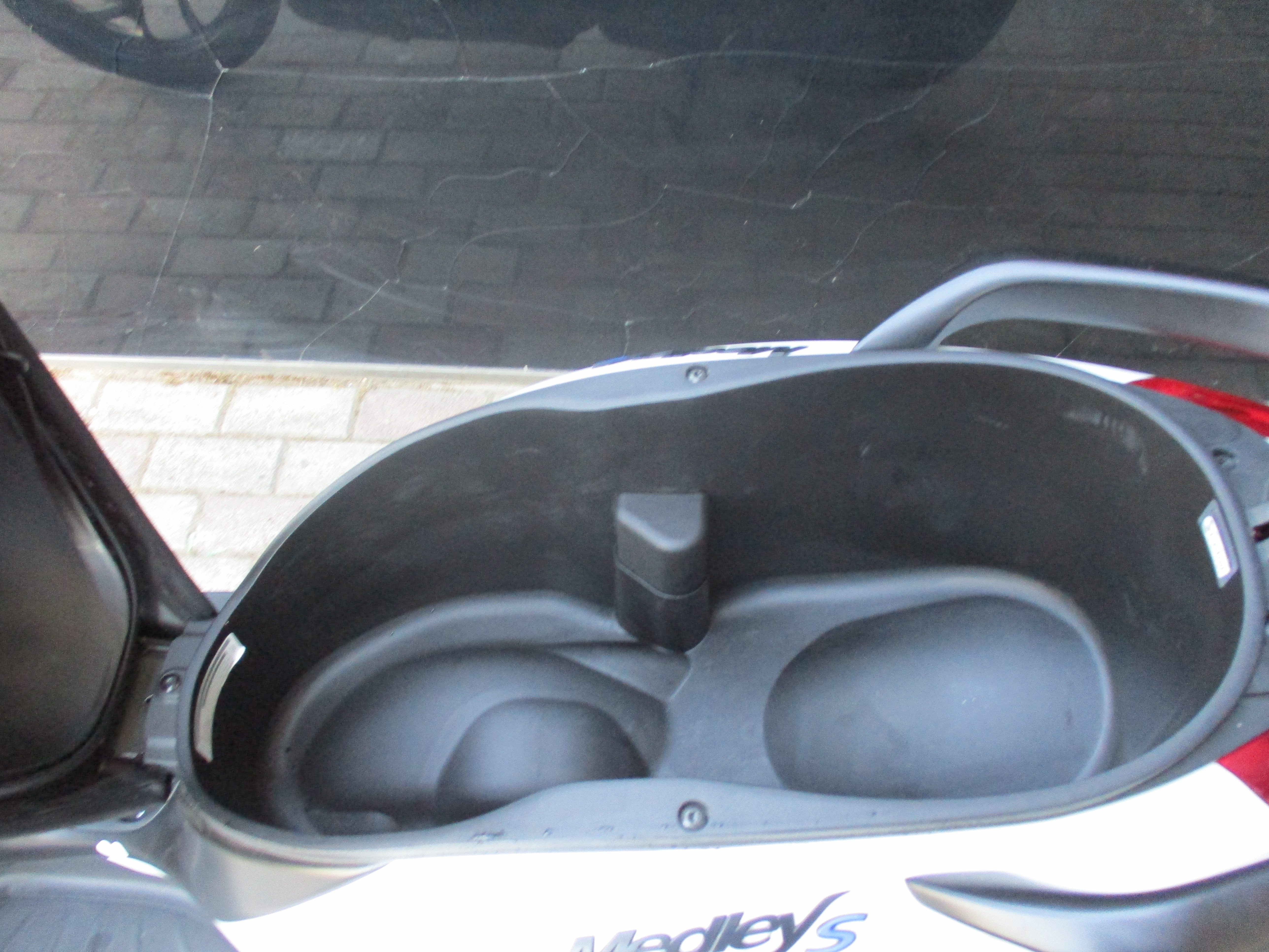 Category B2- New piaggio medley 200 ABS 