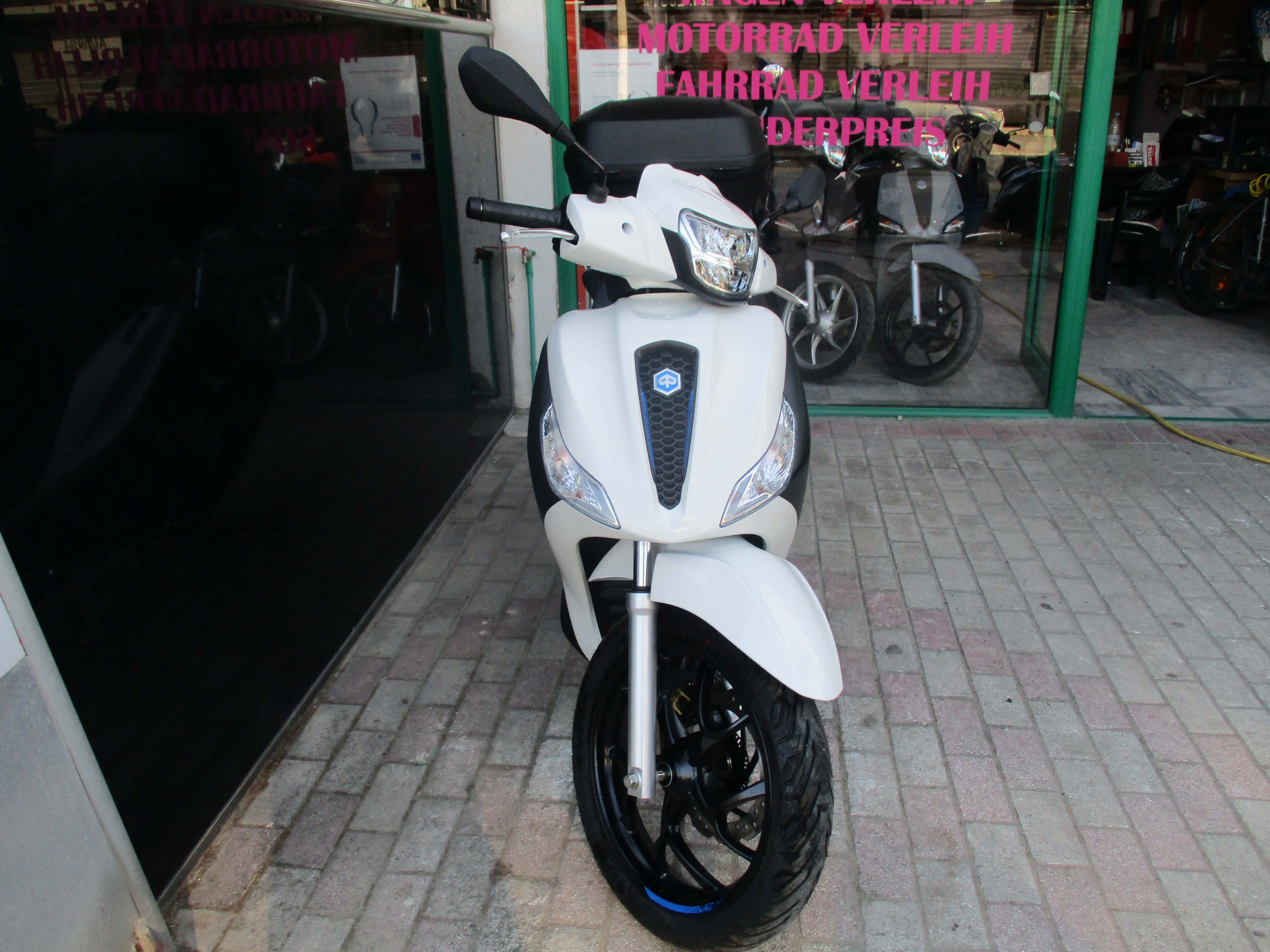 Category B2- New piaggio medley 200 ABS 